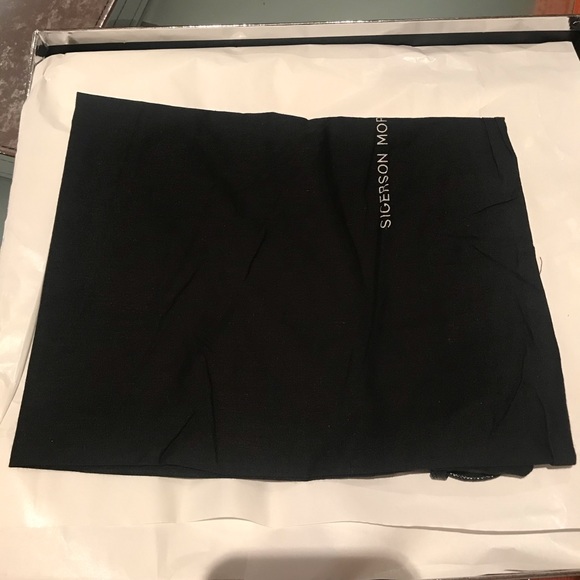 Shoes - Picture 3 of 8